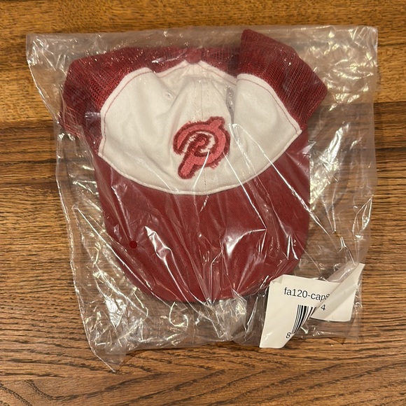 Peloton women’s hat. NWT. Never worn, in bag. - Picture 4 of 6